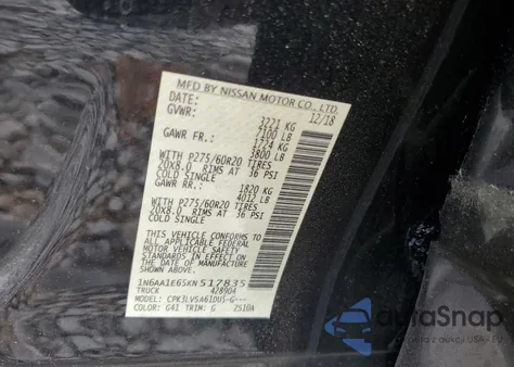 2019 Nissan Titan Platinum Reserve z USA, uszkodzony, nr VIN 1N6AA1E65KN517835